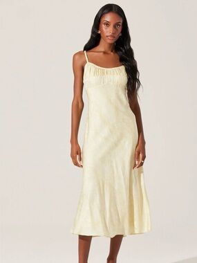 NWT - ASTR Kaiya Jacquard Satin Midi Dress